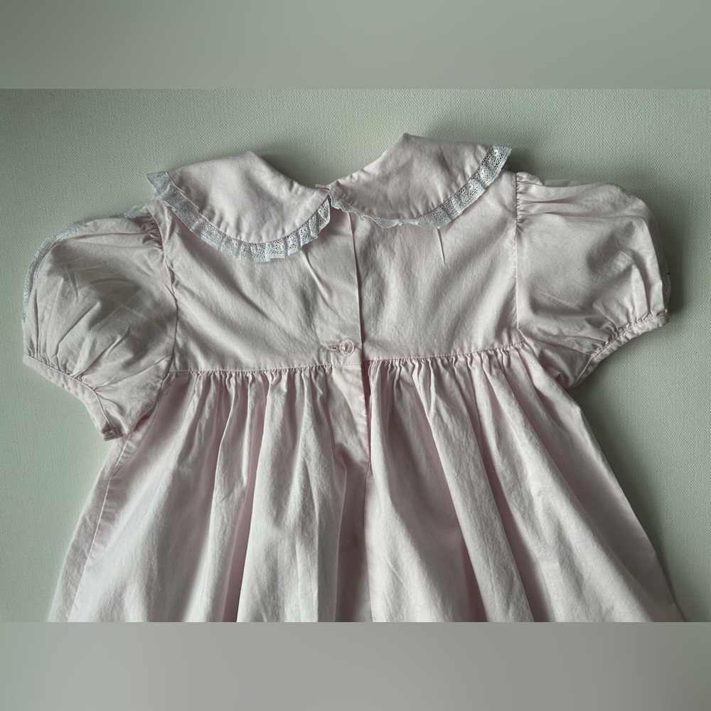 Auraluz girl’s dress pink with lace, collar and embroidered flowers | Size 24M. - Picture 6 of 13